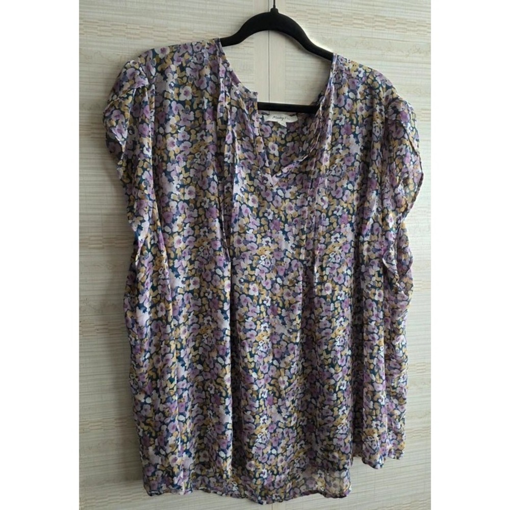 Monday Fun Purple Floral V-Neck Flutter Sleeve Blouse